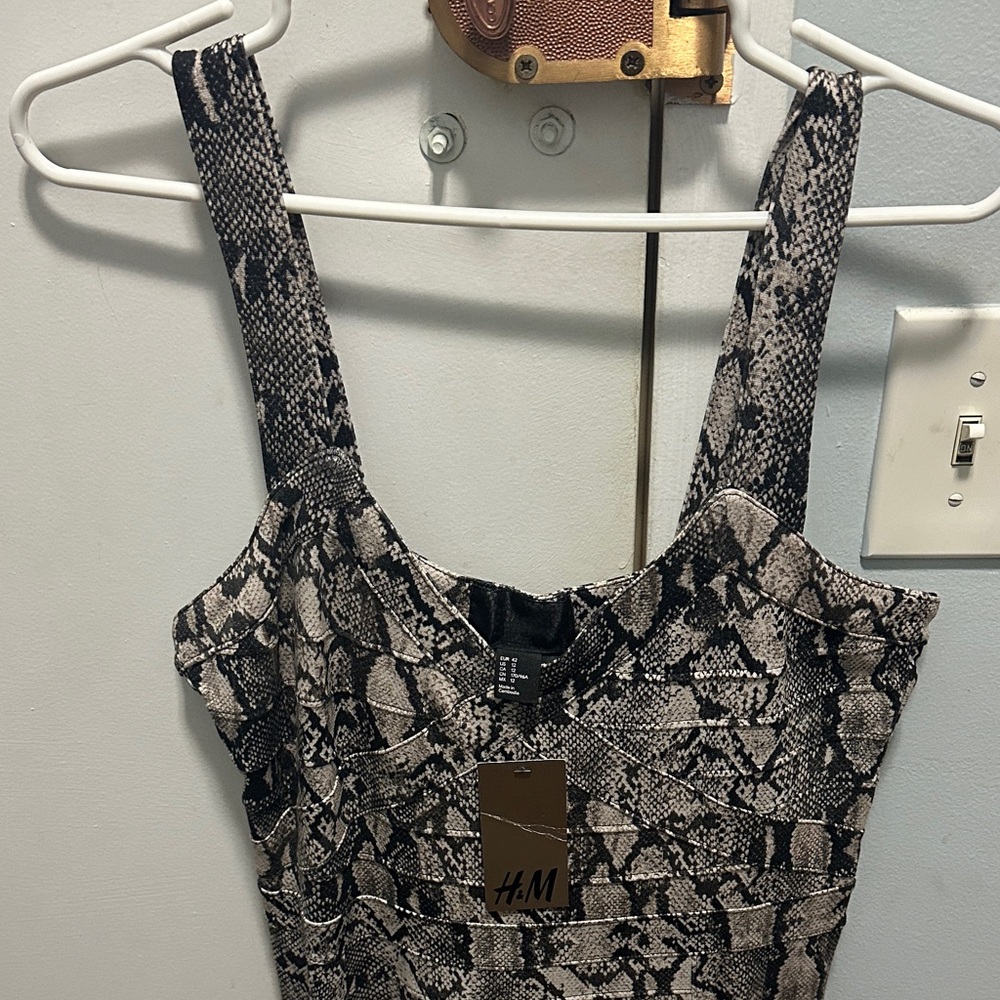 H&M Black and Cream Snakeskin Dress